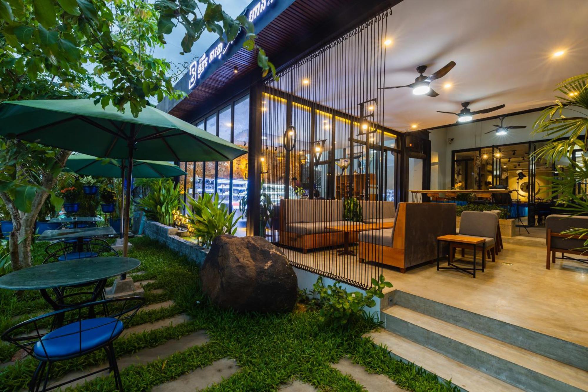 Bayon Modern Residence Siem Reap Exterior foto